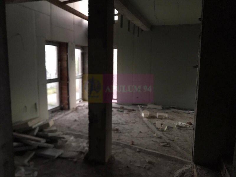 Vila la rosu Zarnesti- Mitropolit Metianu cu vedere superba spre munte