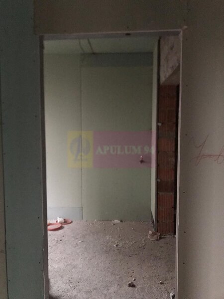 Vila la rosu Zarnesti- Mitropolit Metianu cu vedere superba spre munte