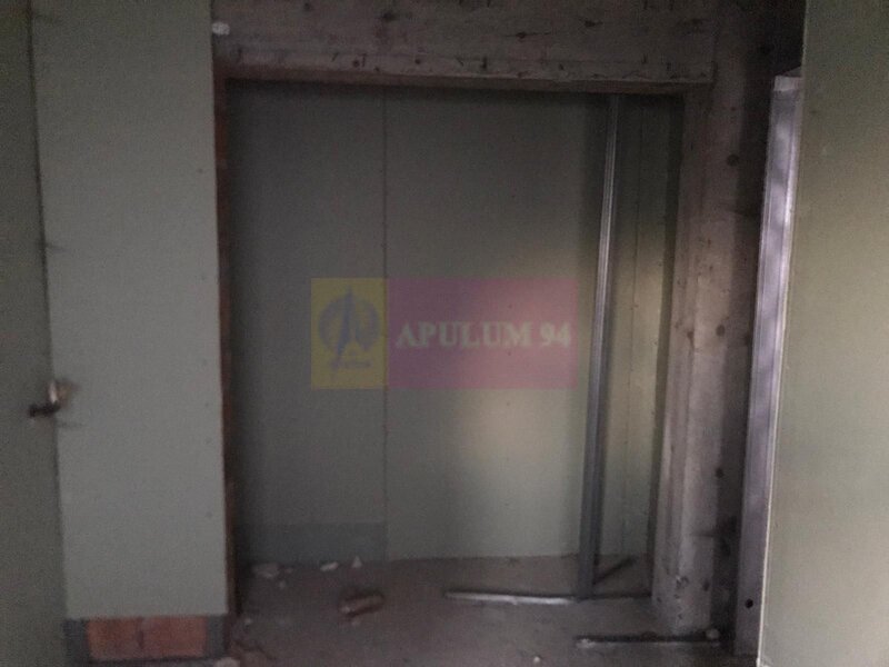 Vila la rosu Zarnesti- Mitropolit Metianu cu vedere superba spre munte